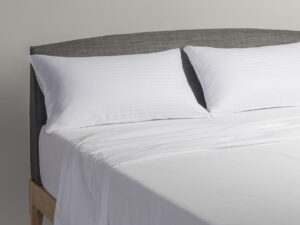 Funda almohada raso labrado